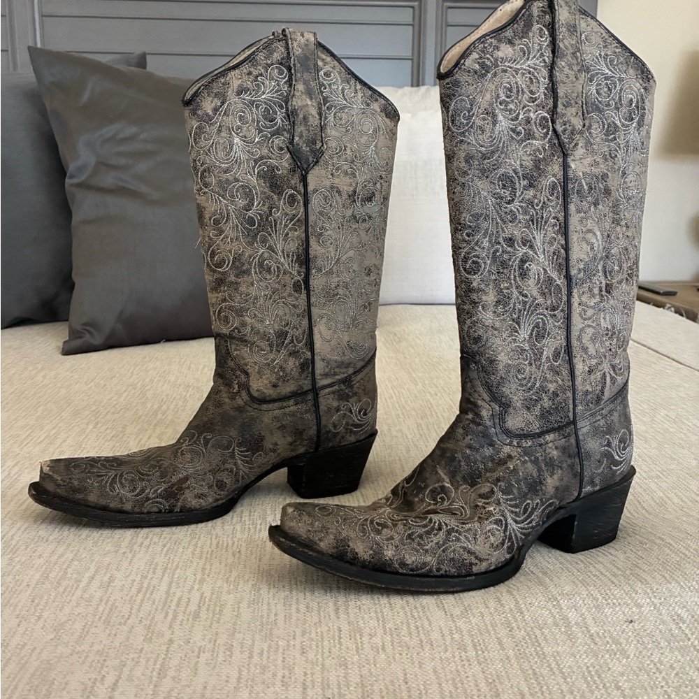 Circle G Handcrafted Black/Gray Boots
